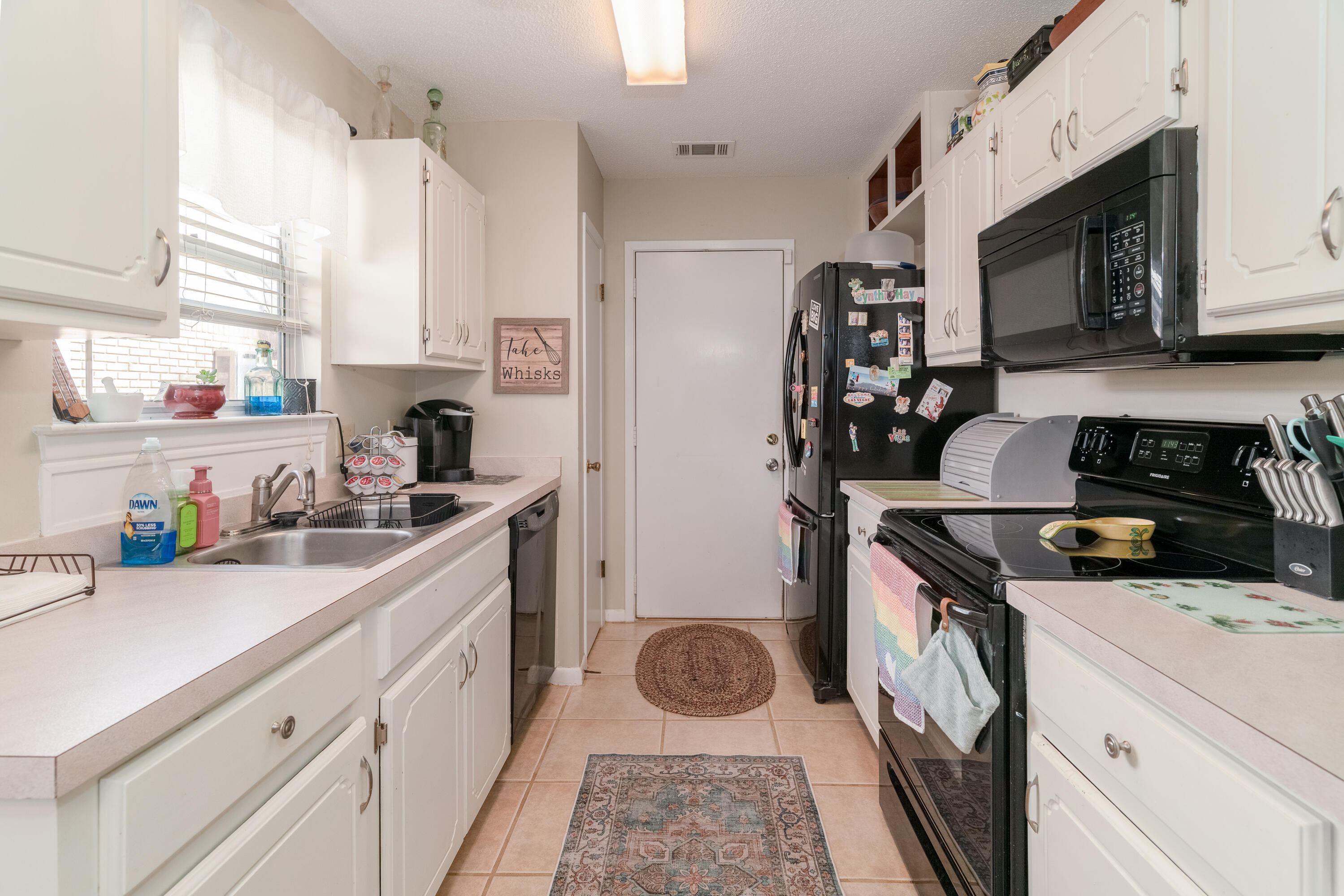 1548 Meadowbrook Court