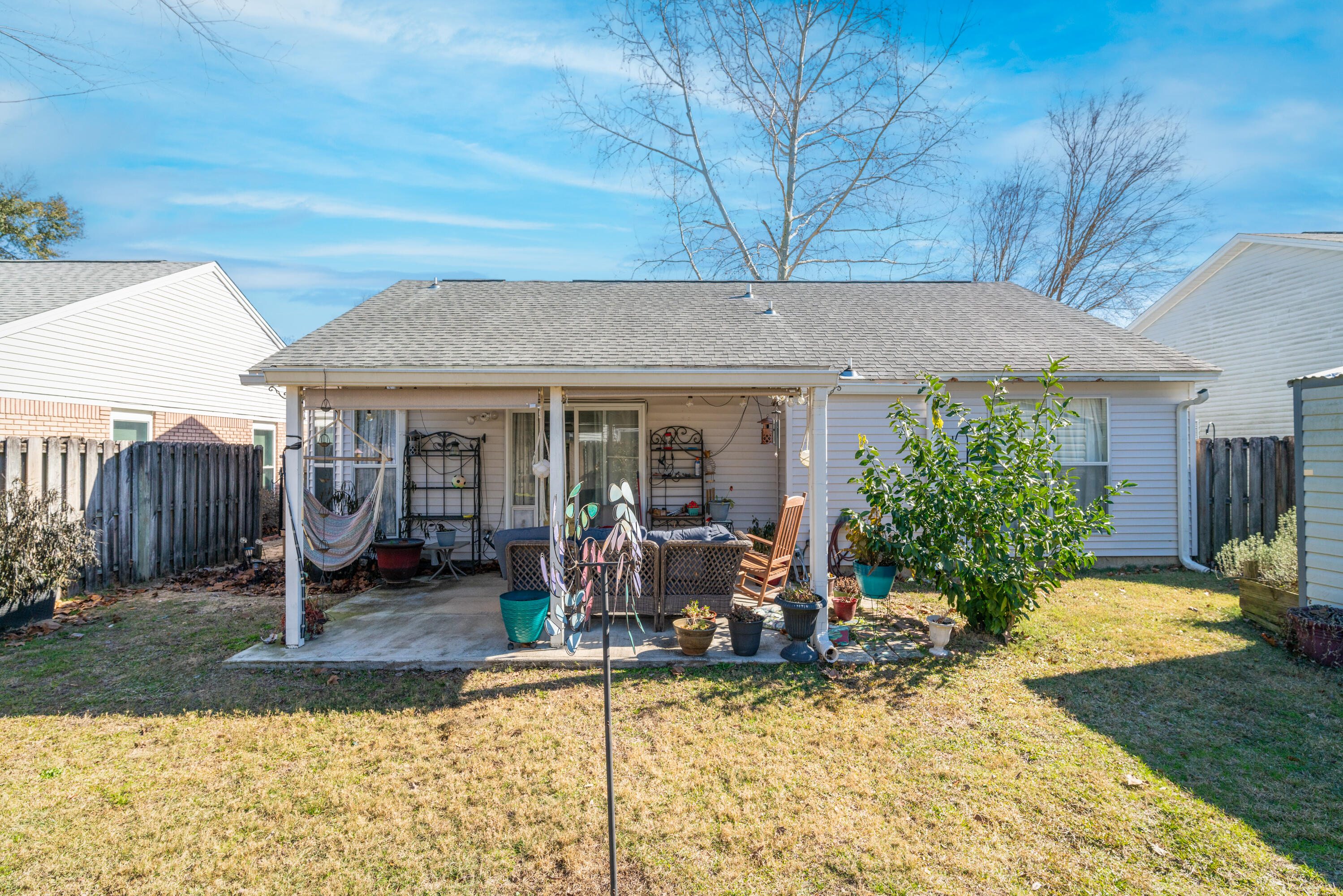 1548 Meadowbrook Court