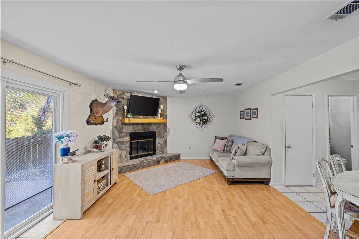 1821 Valparaiso Boulevard