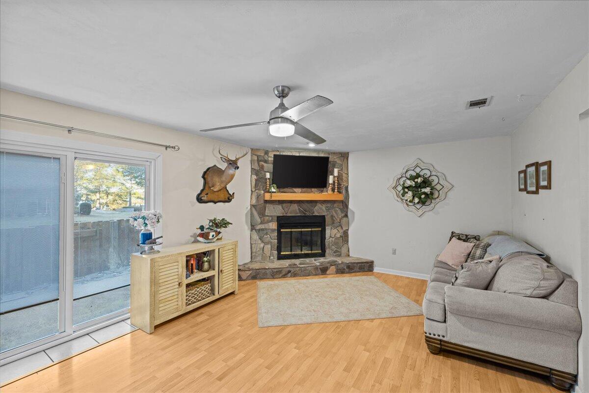 1821 Valparaiso Boulevard