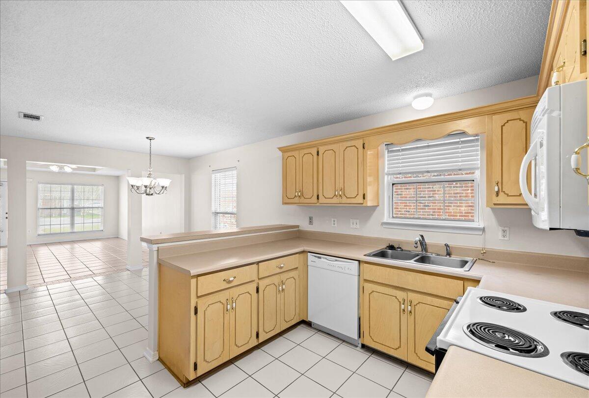 4564 Barrington Lane