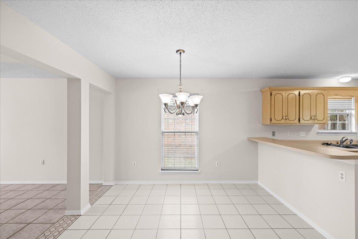 4564 Barrington Lane