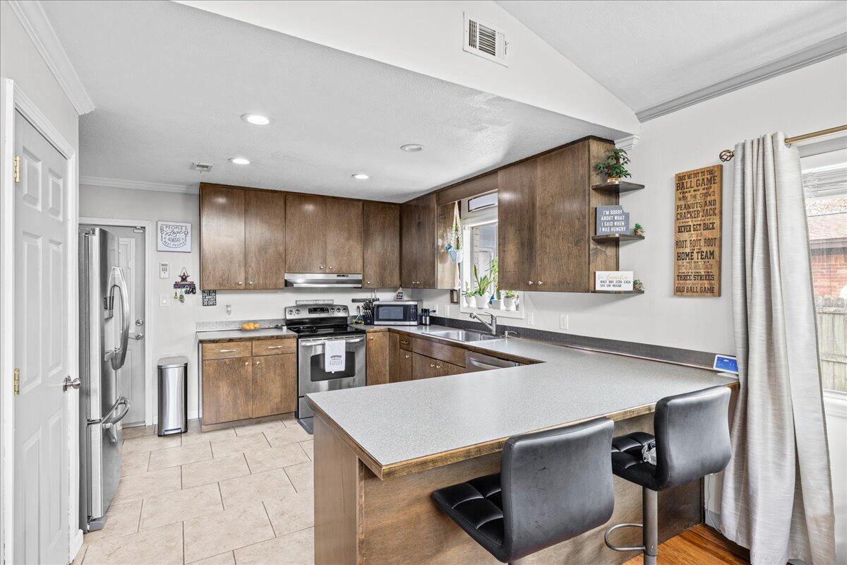 336 NW Holmes Boulevard