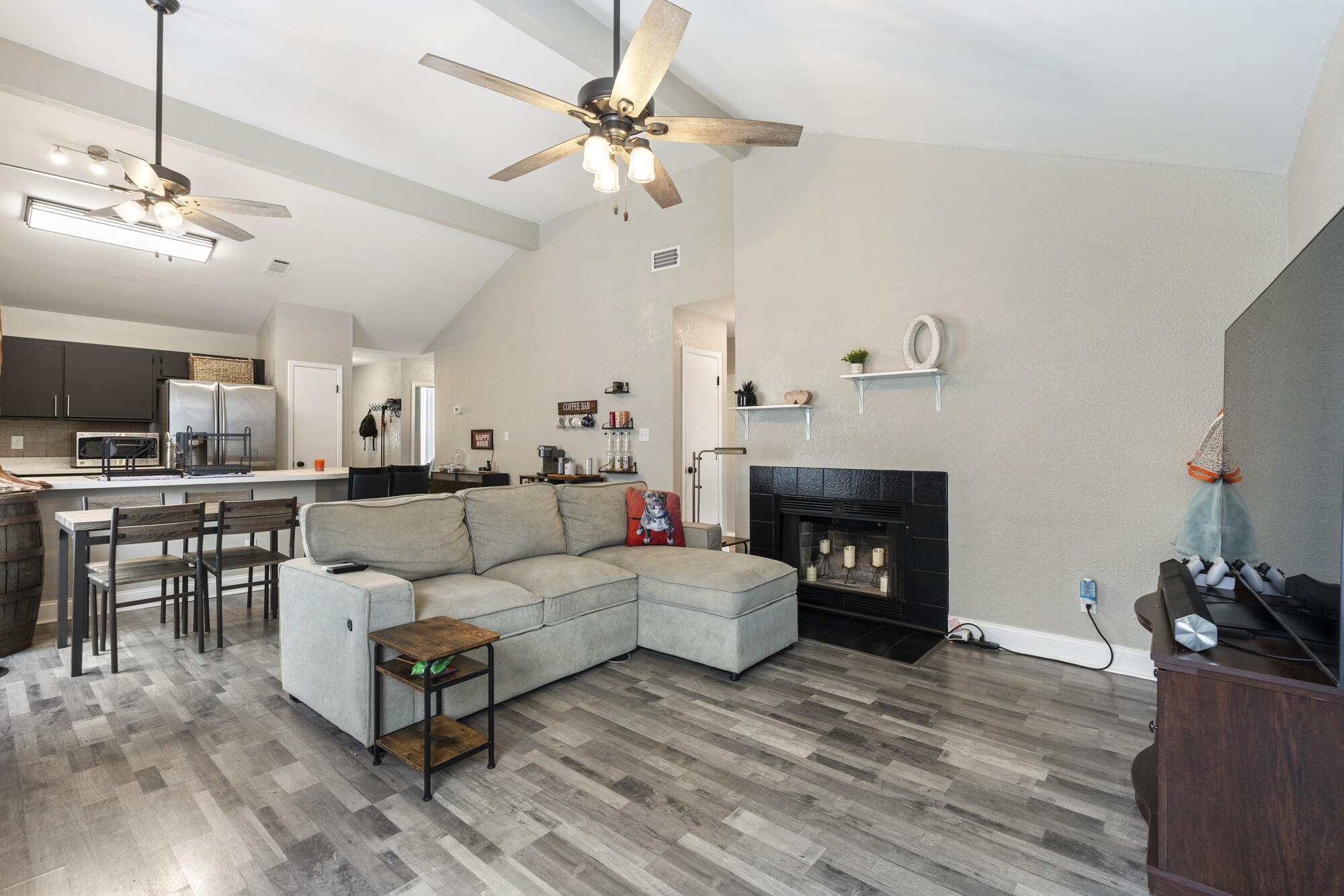 3045 Yorktown Circle