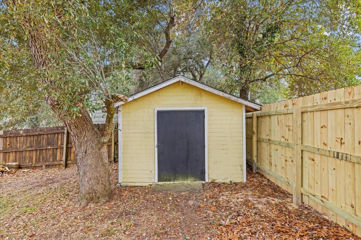 1100 Phyllis Avenue