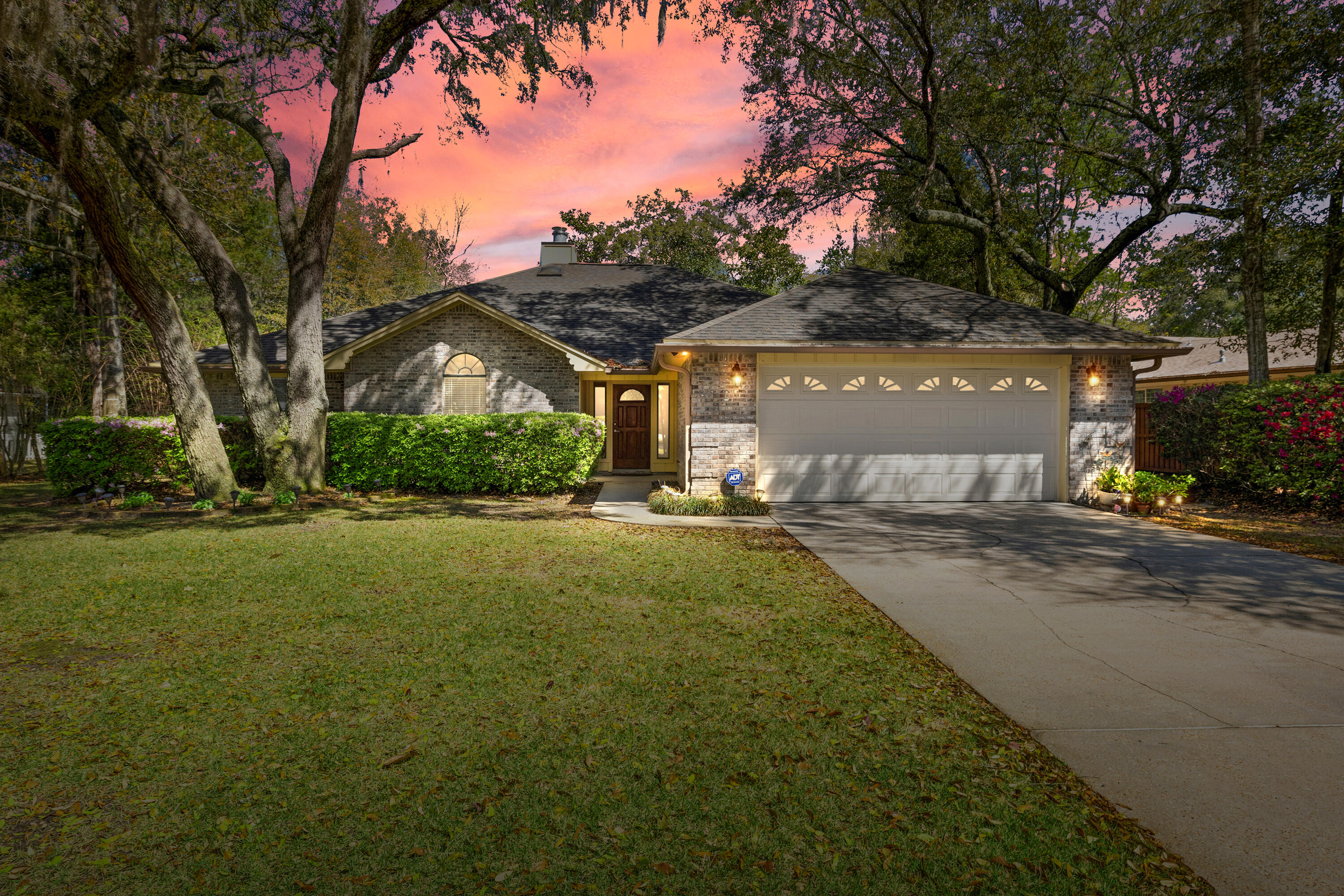 341 Oaklake Lane