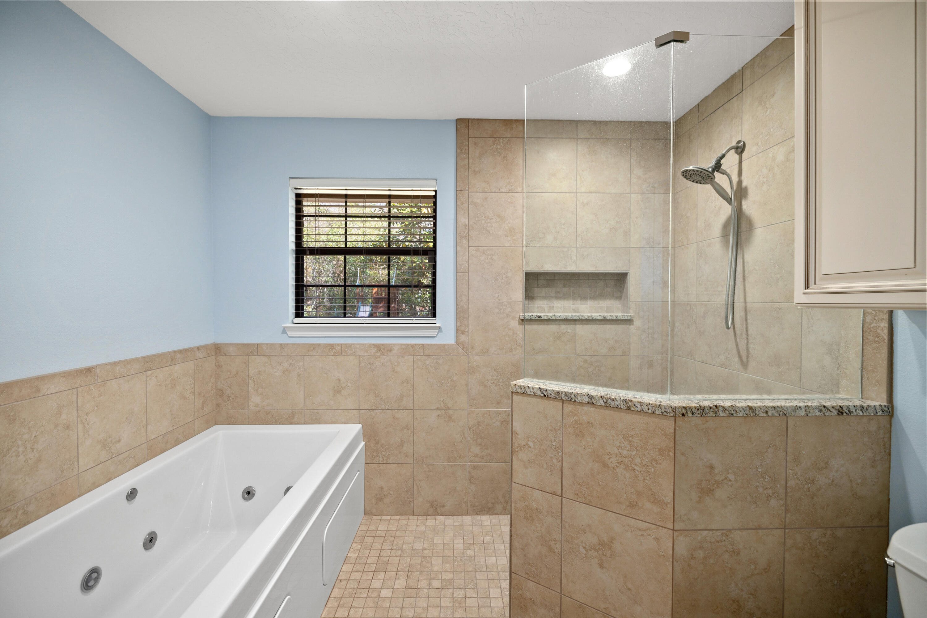 341 Oaklake Lane