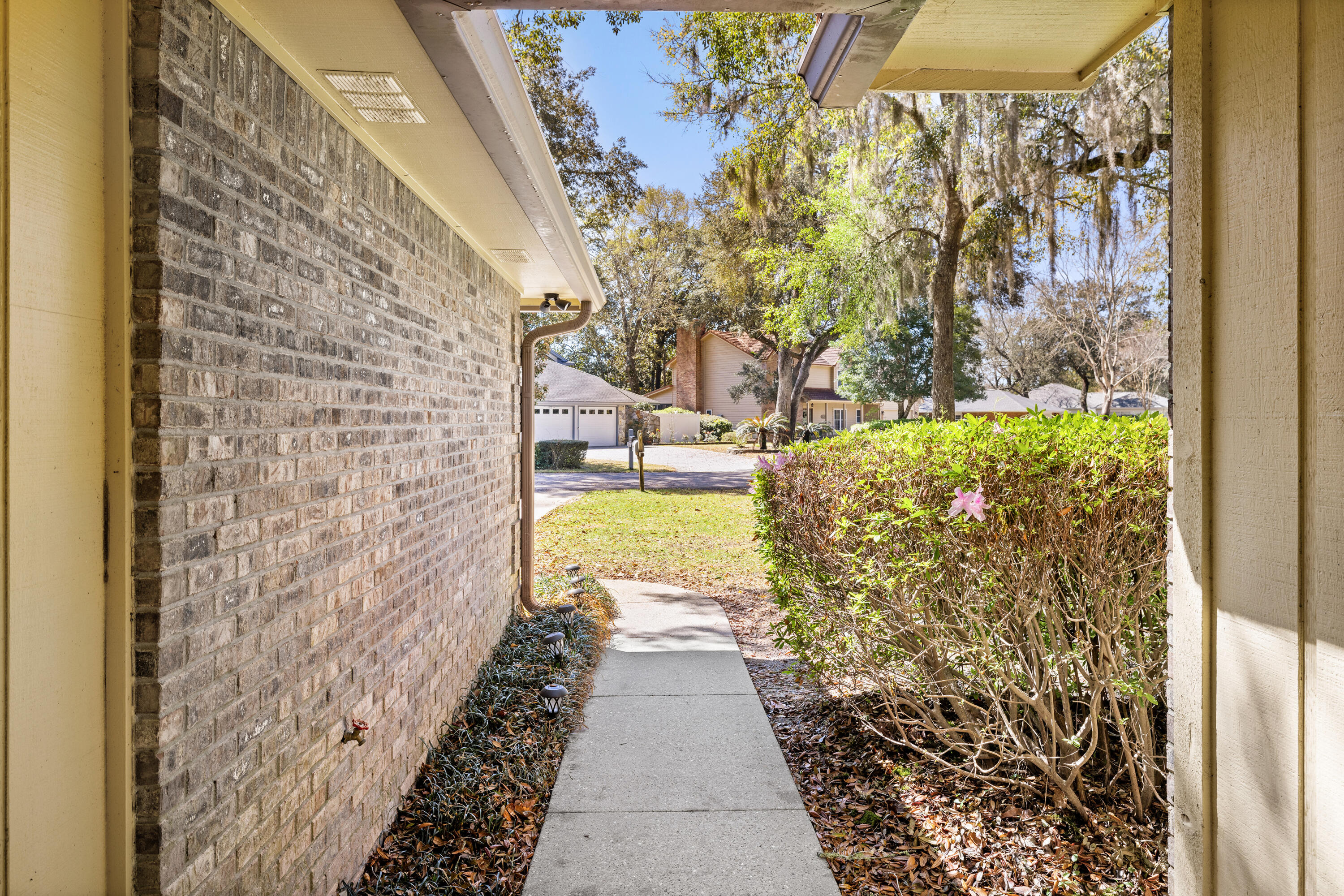 341 Oaklake Lane