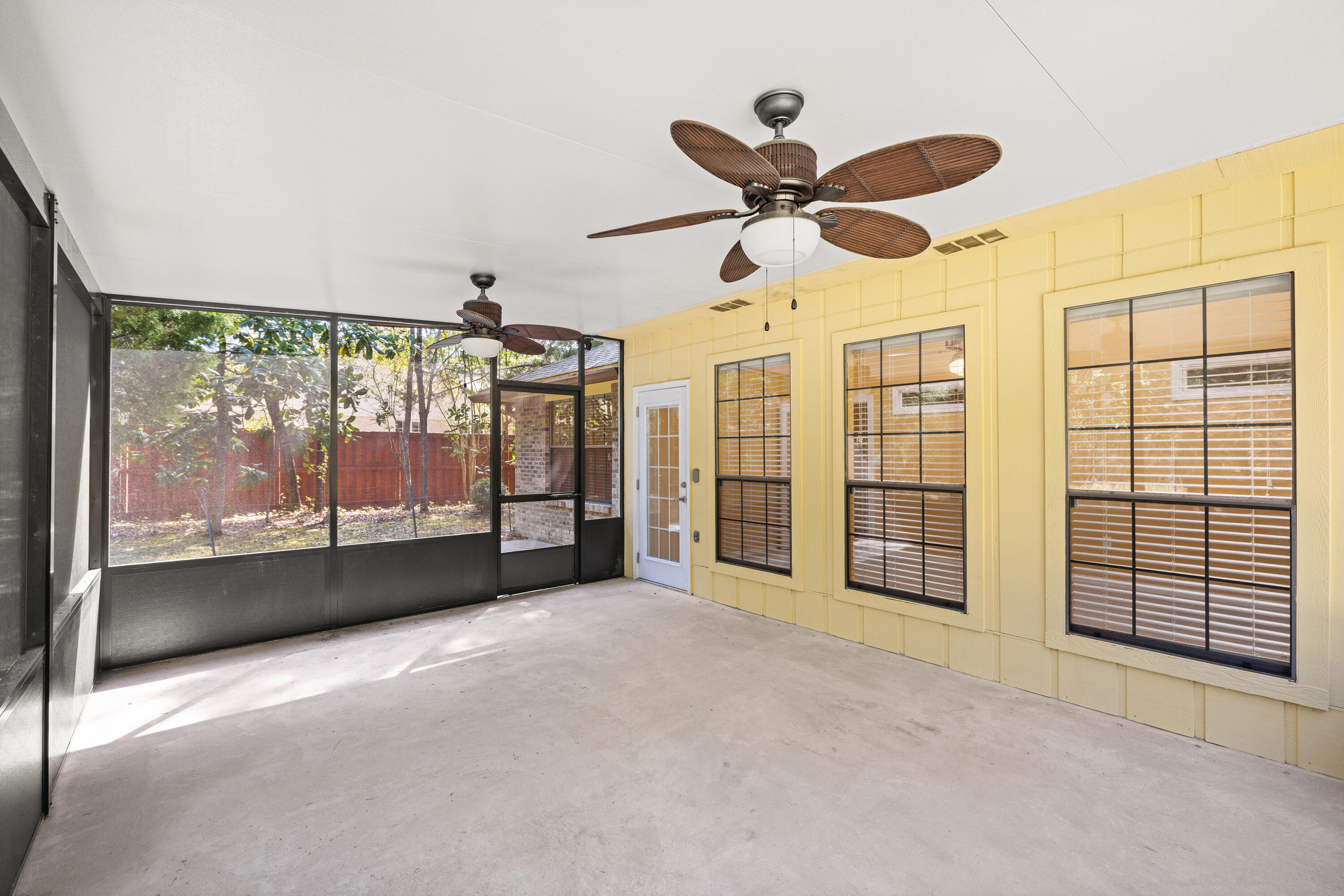 341 Oaklake Lane