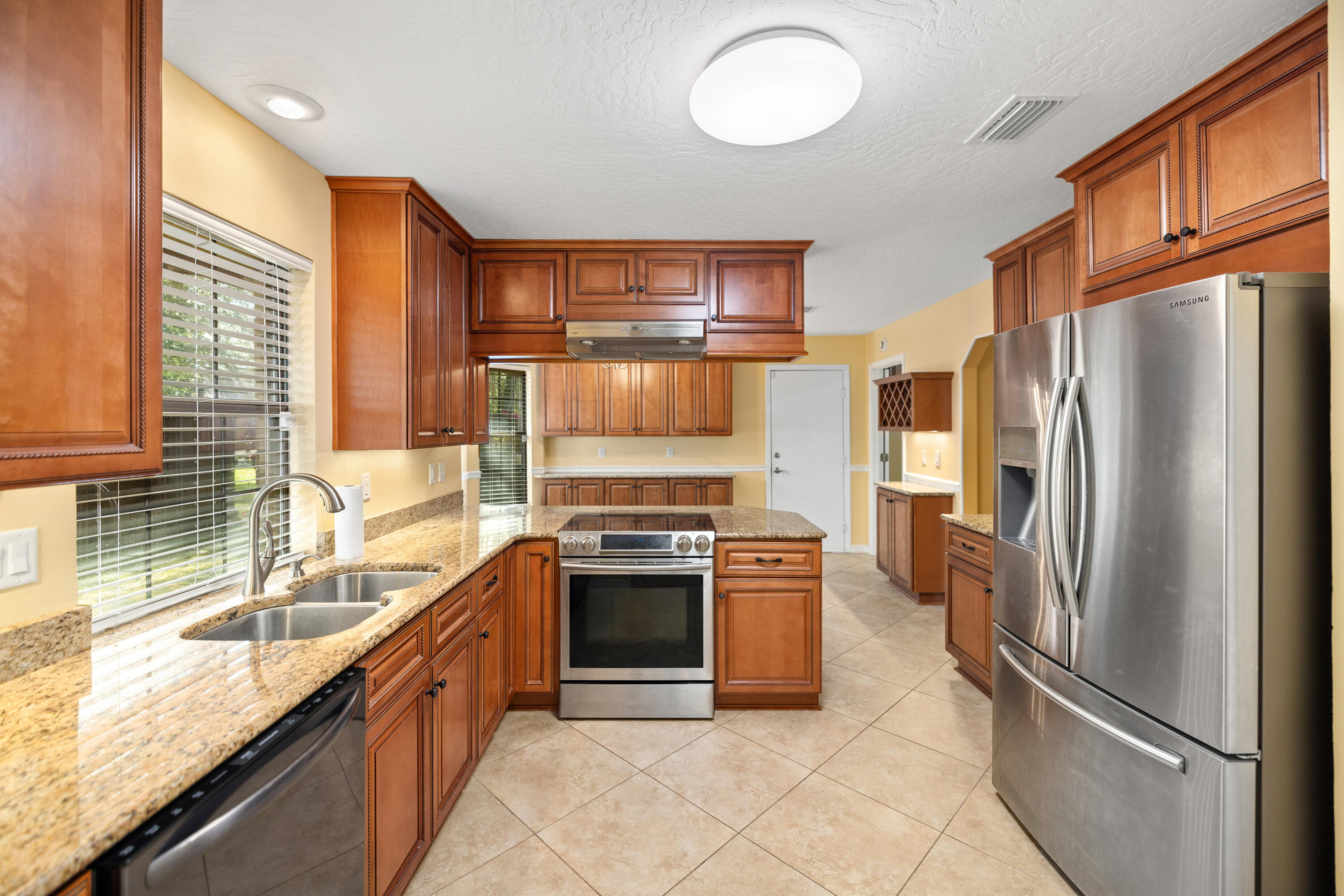 341 Oaklake Lane