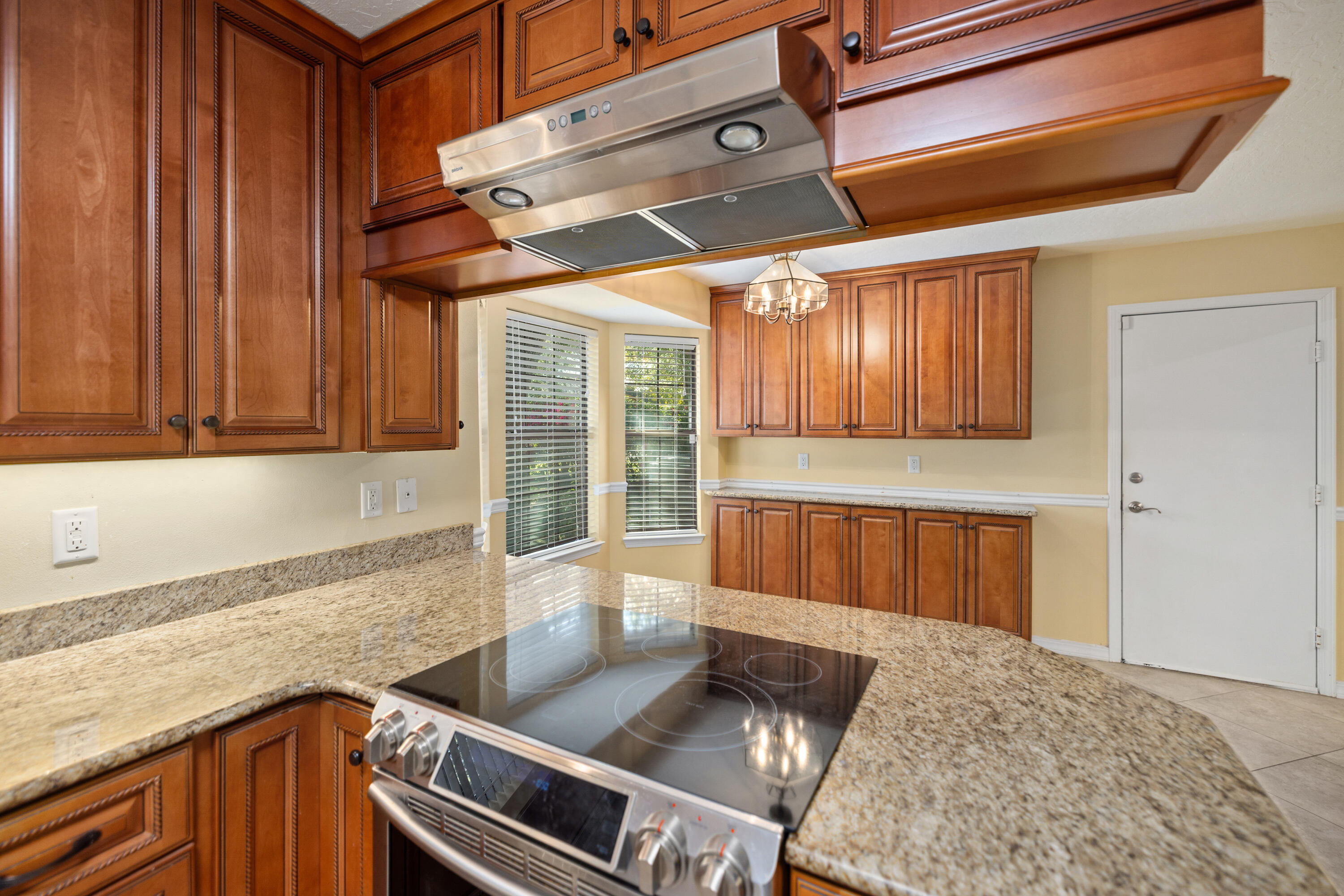 341 Oaklake Lane