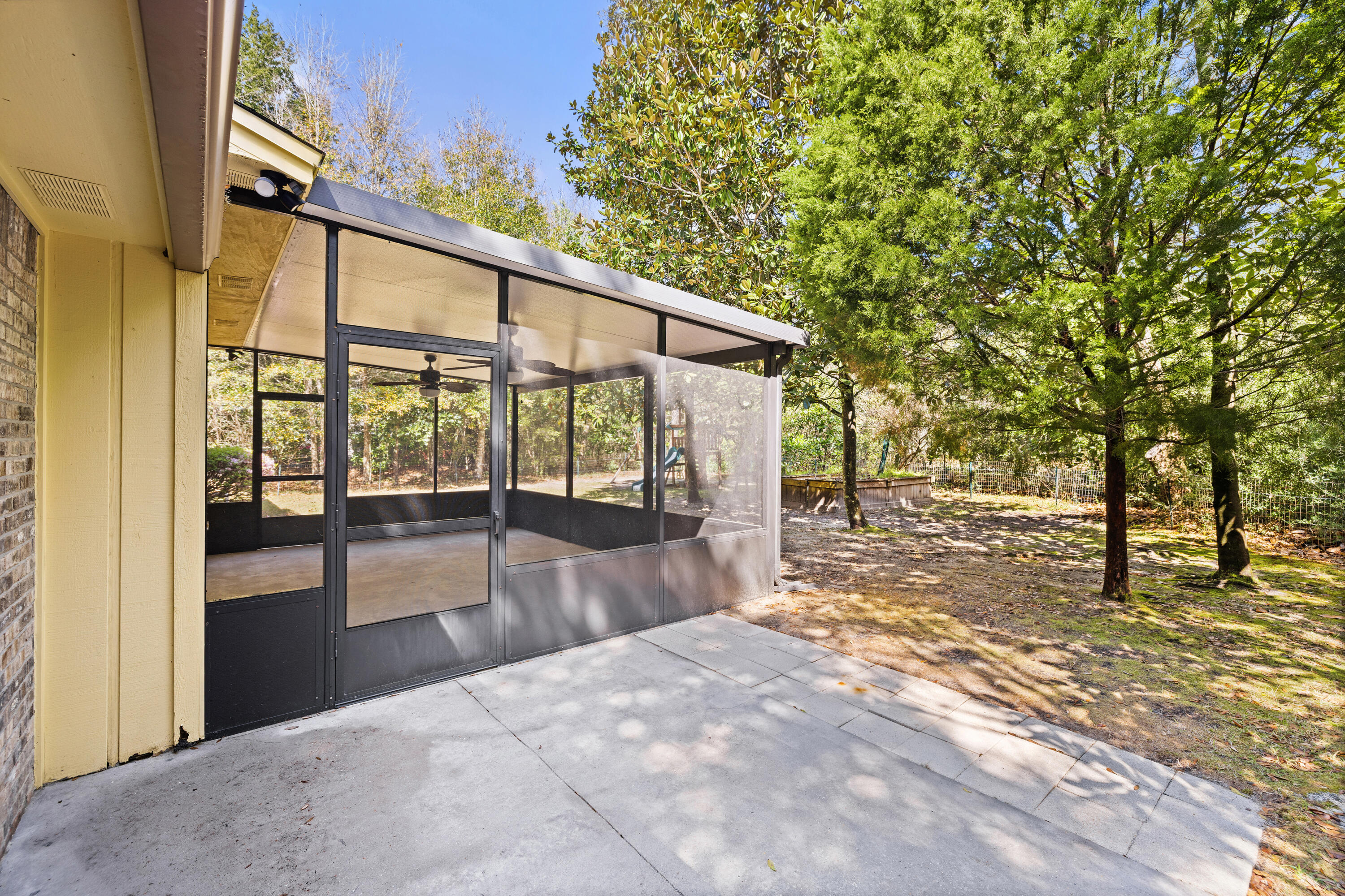 341 Oaklake Lane