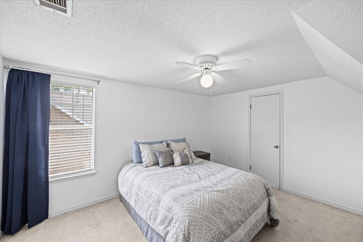 1176 Lost Trail