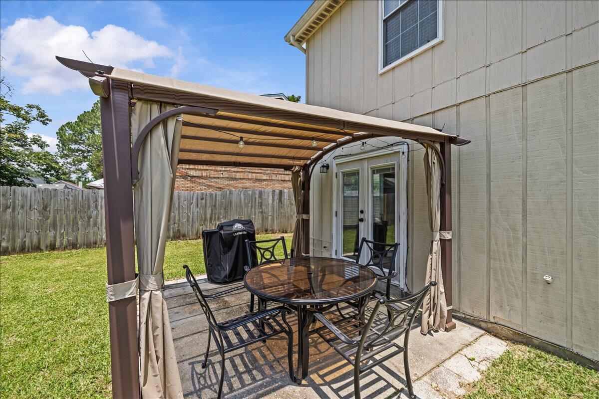 1176 Lost Trail