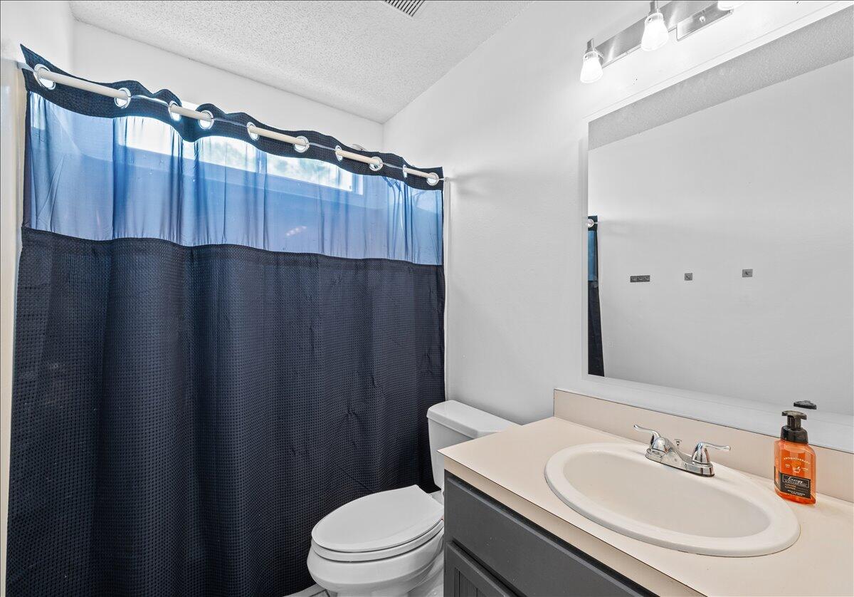 1176 Lost Trail