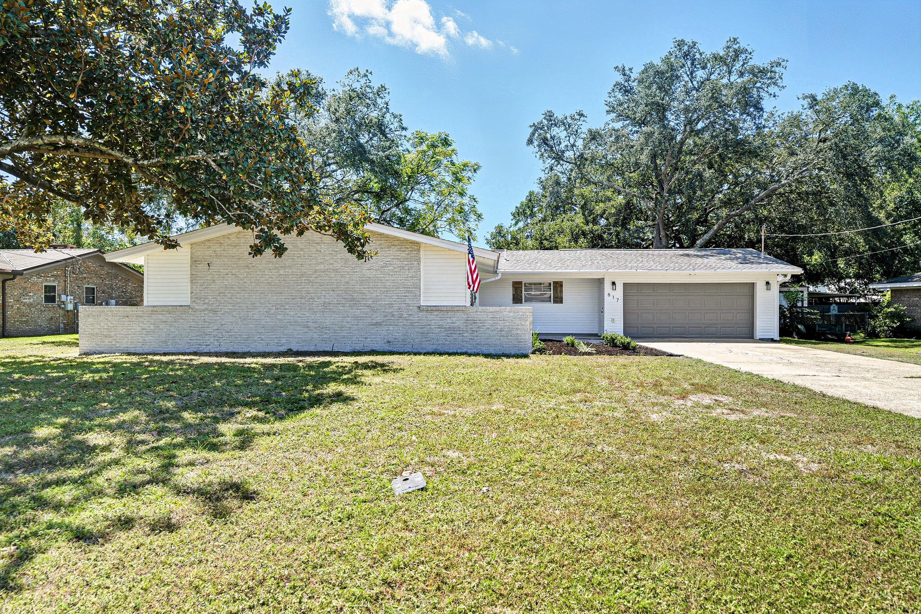 817 Valparaiso Boulevard