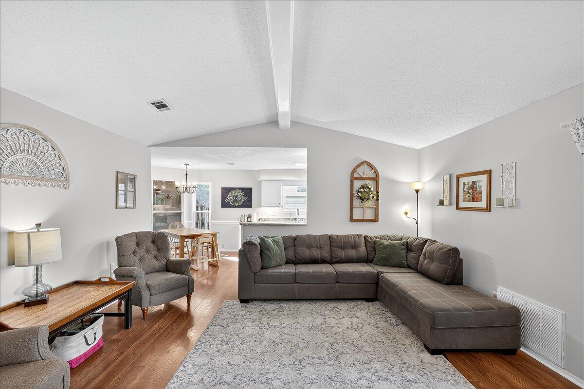 161 Meadowbrook Court