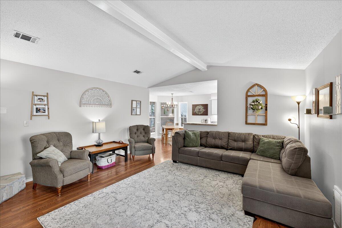 161 Meadowbrook Court