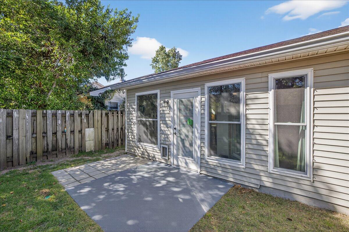 161 Meadowbrook Court