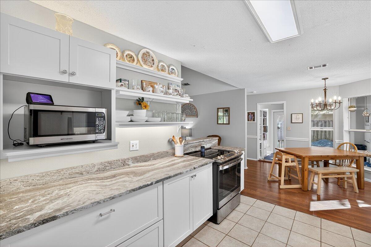 161 Meadowbrook Court