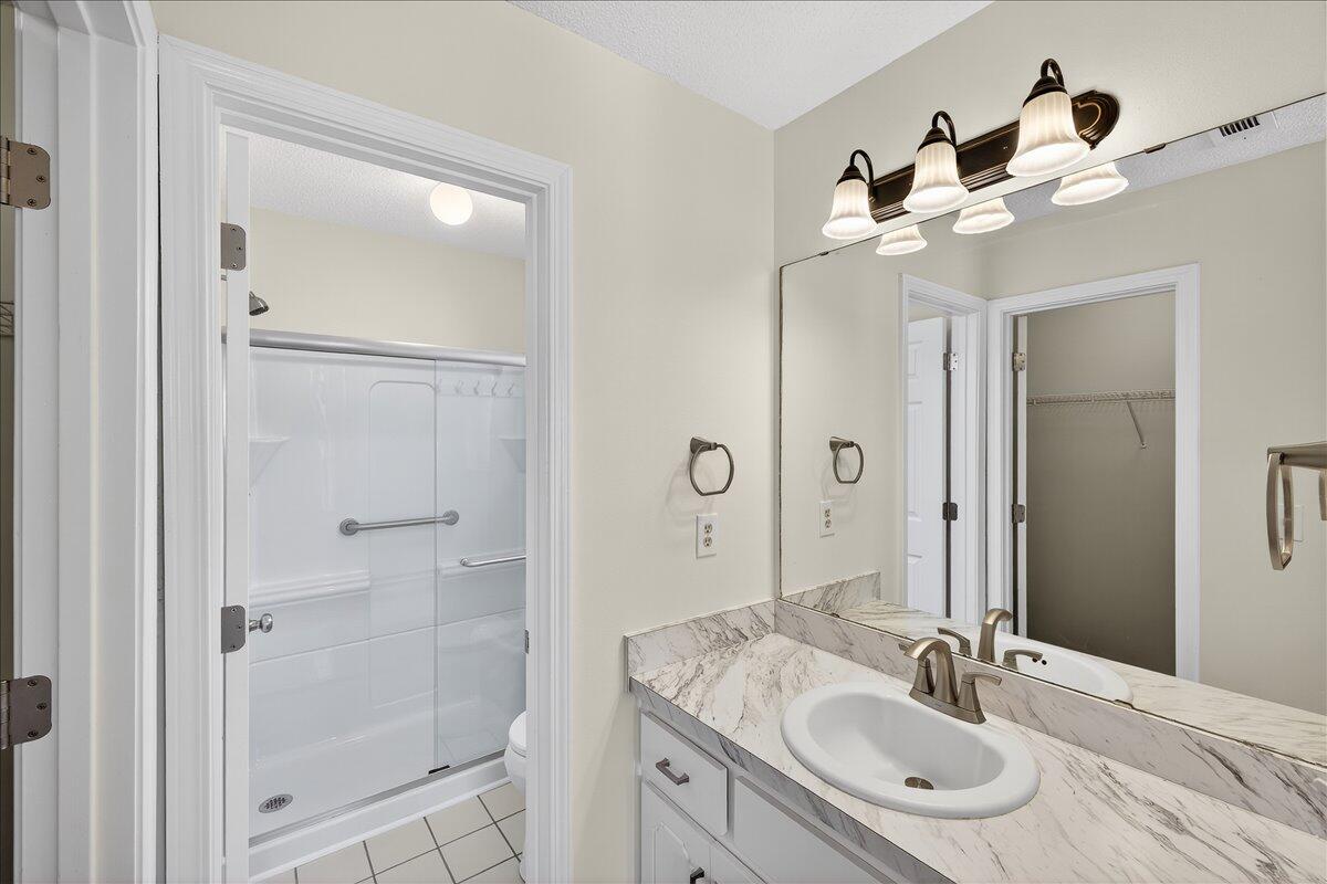 4566 Barrington Lane