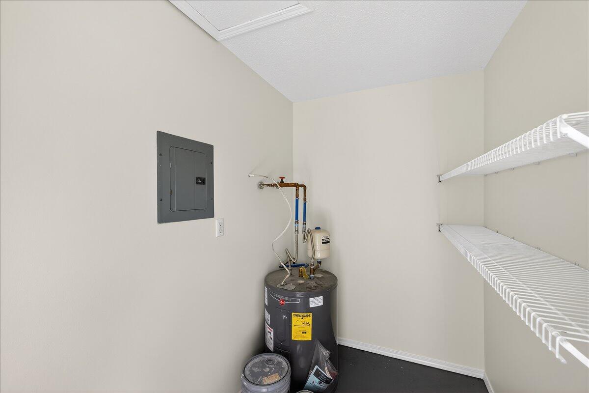 4566 Barrington Lane