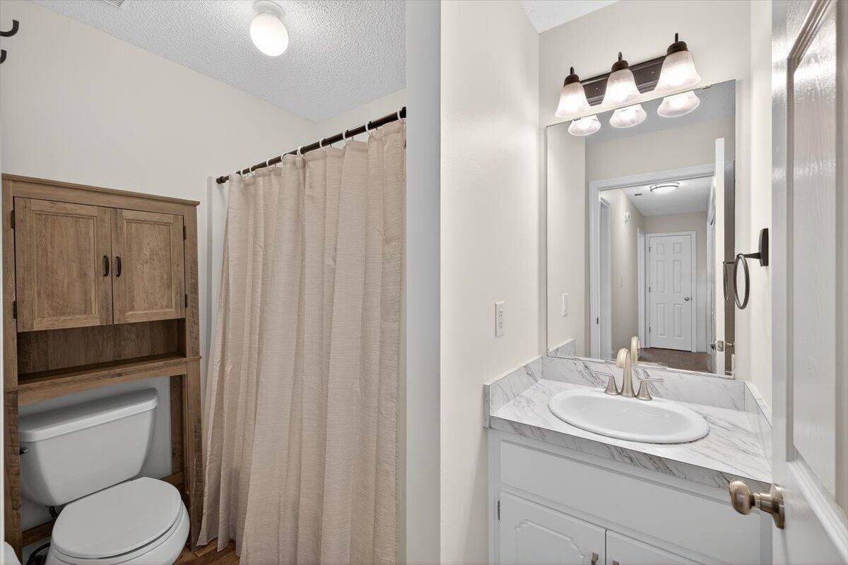 4566 Barrington Lane