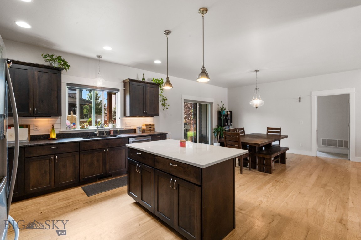 4134 Annie Street