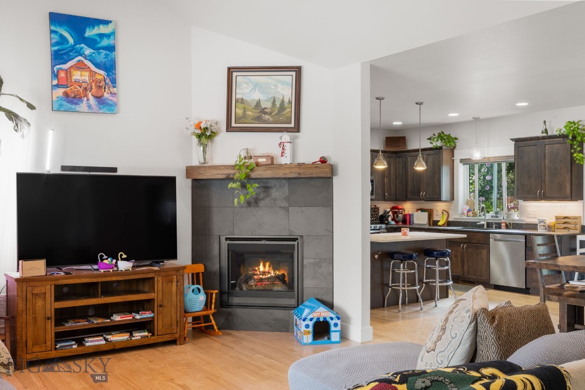 4134 Annie Street