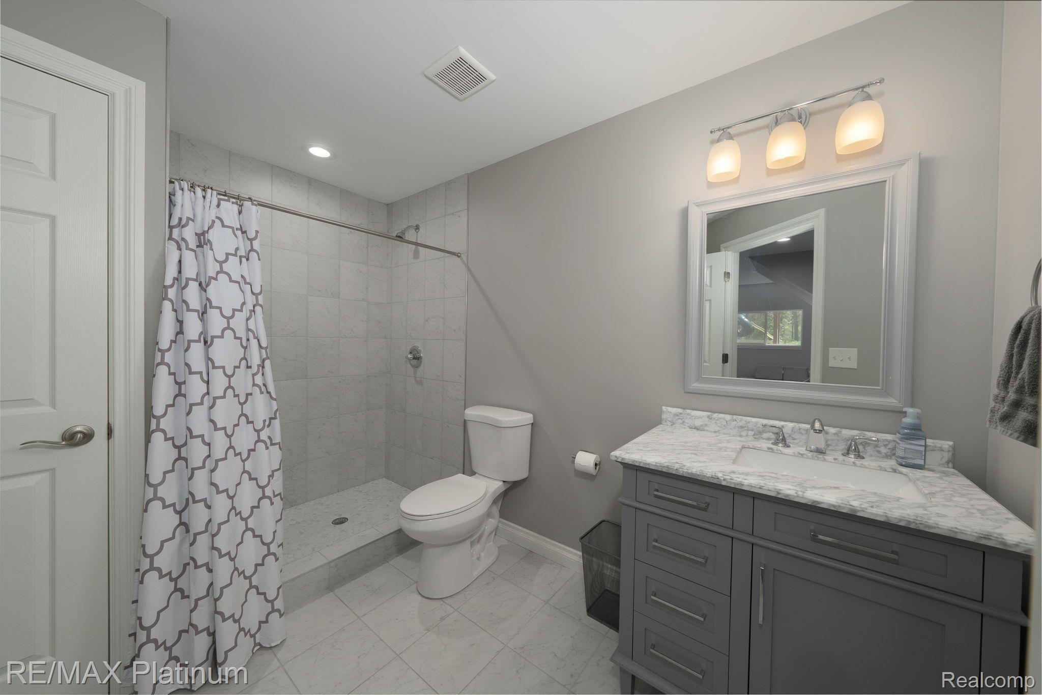 8470 JACK PINE Circle