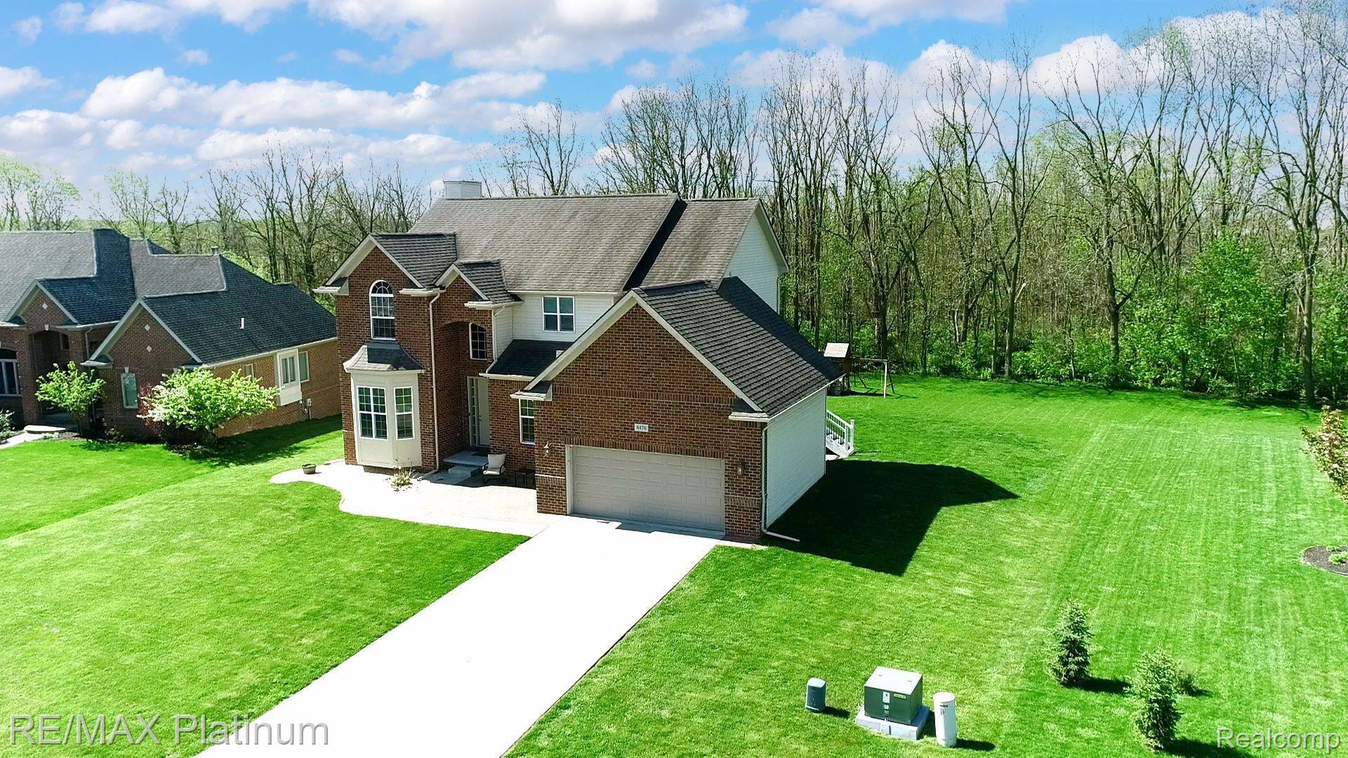 8470 JACK PINE Circle