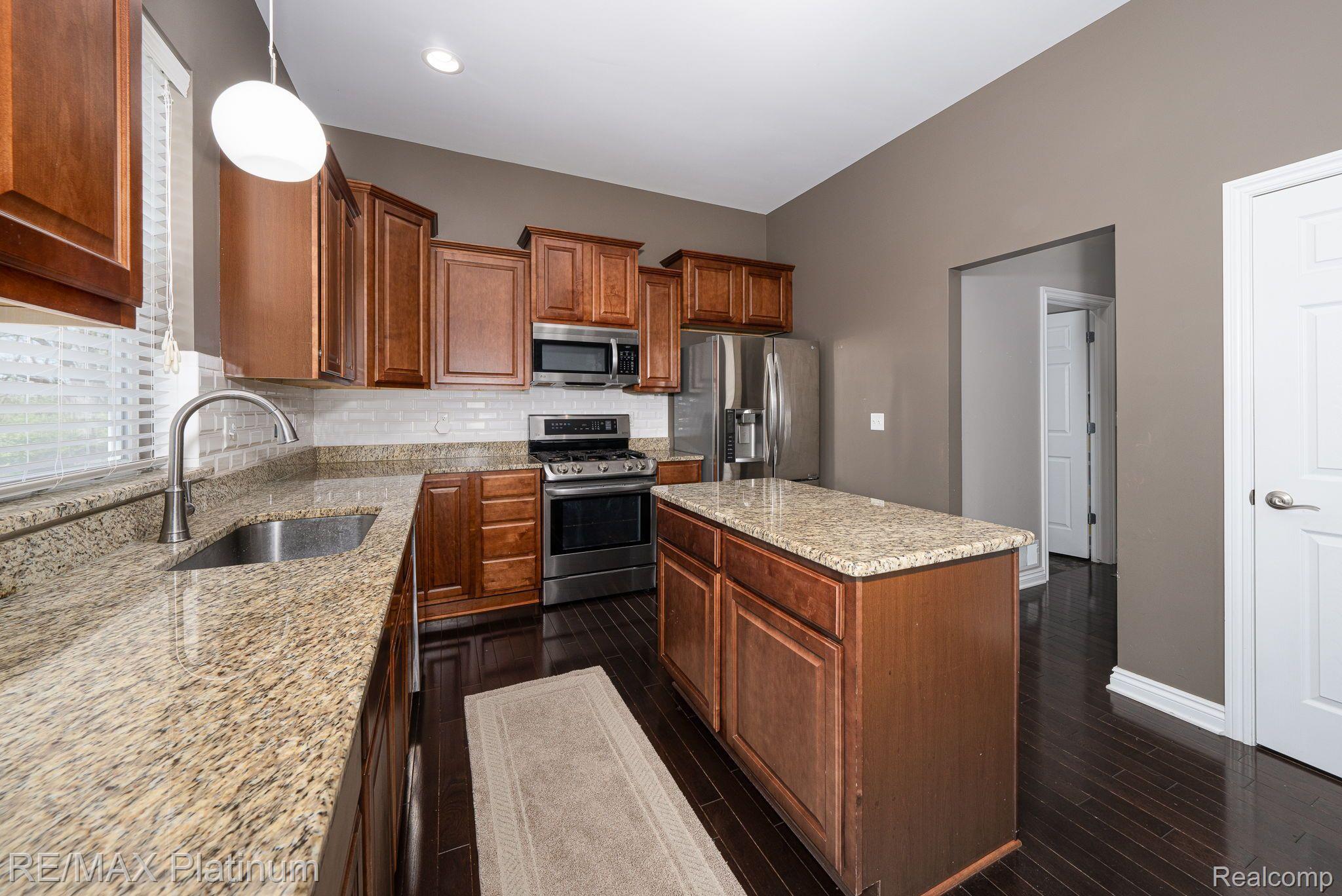 8470 JACK PINE Circle