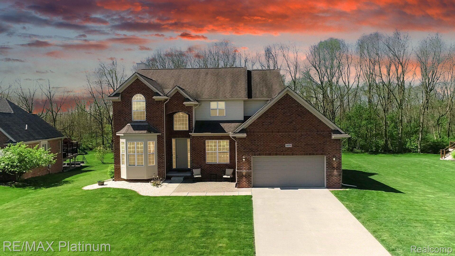 8470 JACK PINE Circle