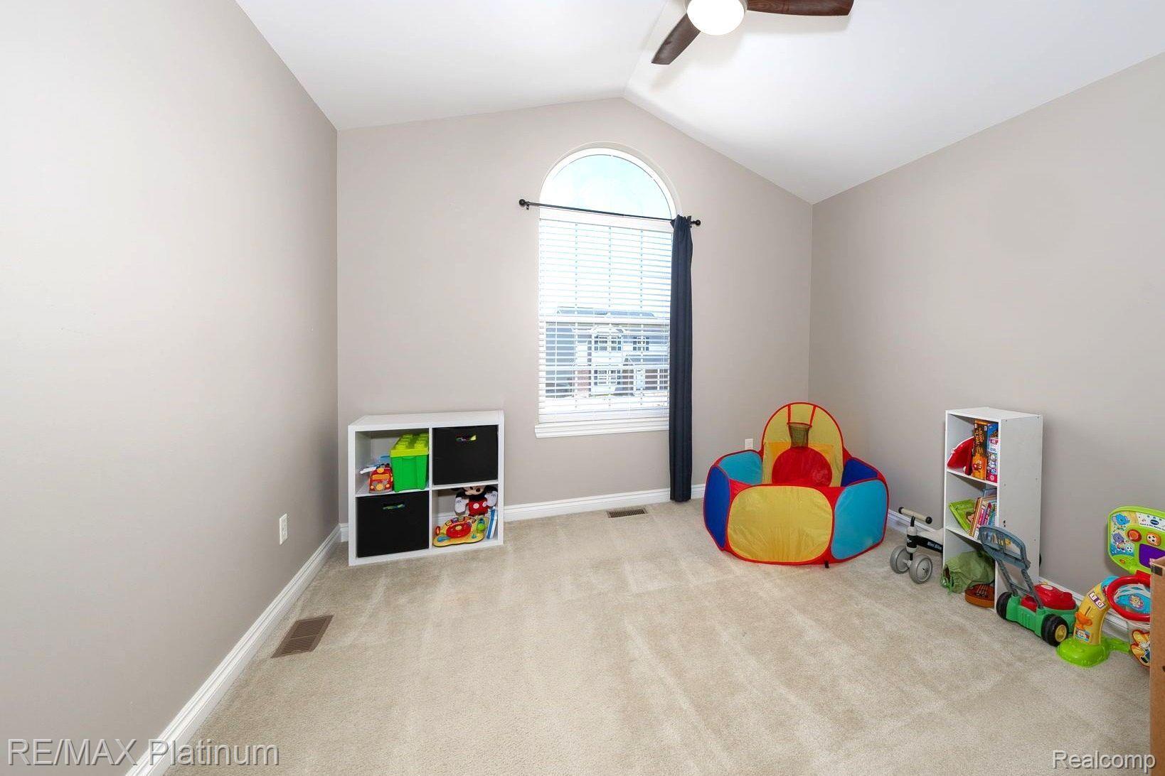 8470 JACK PINE Circle