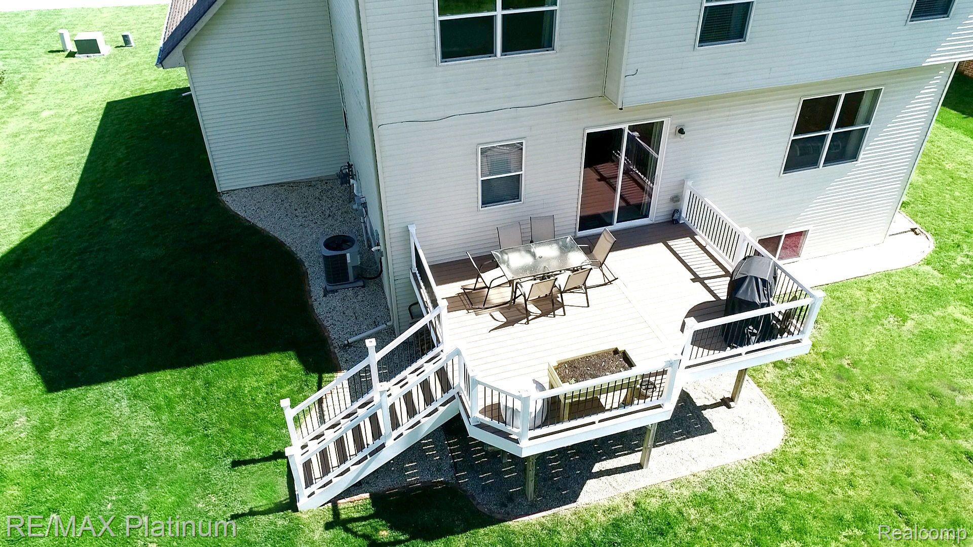 8470 JACK PINE Circle