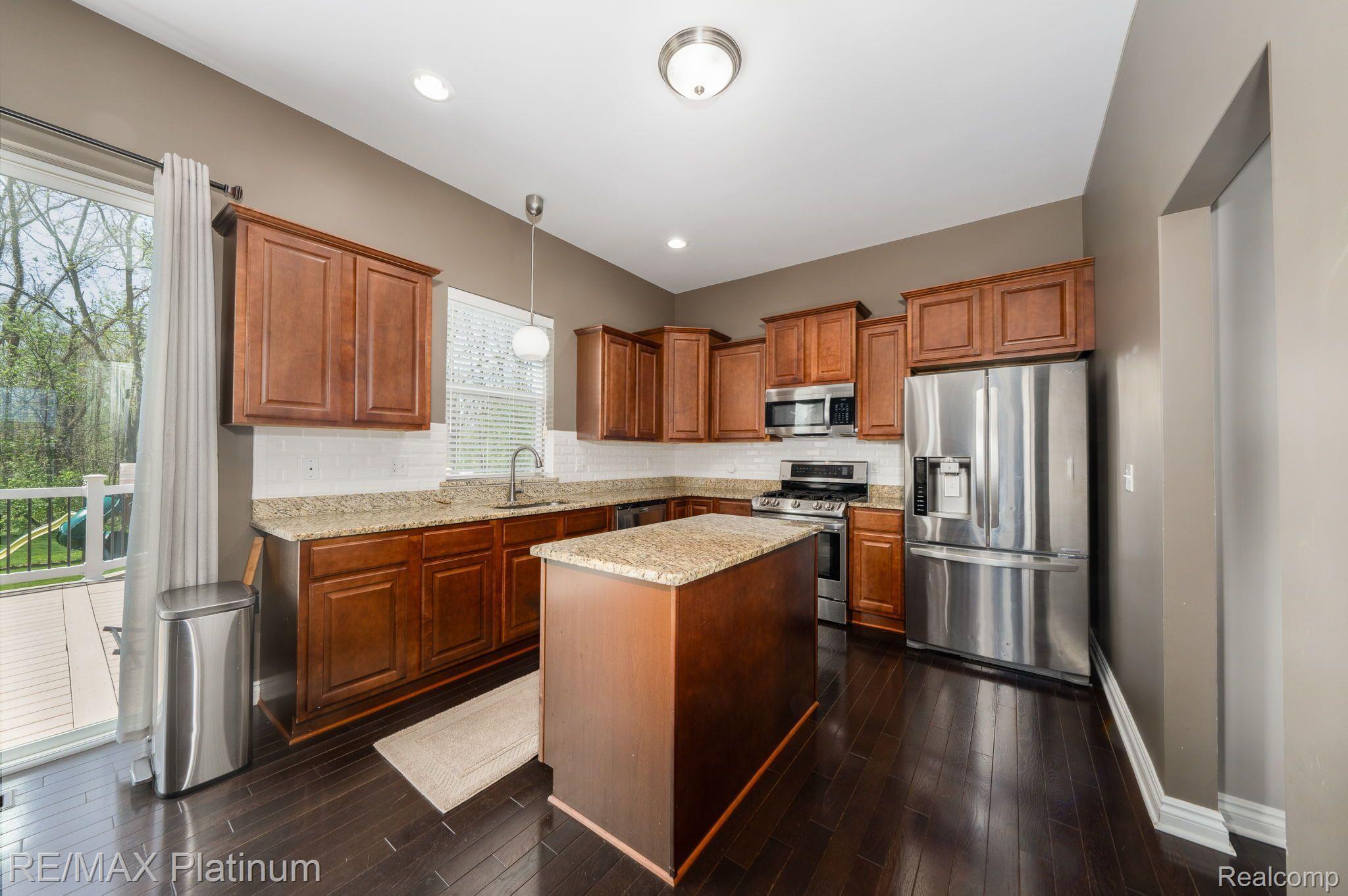 8470 JACK PINE Circle