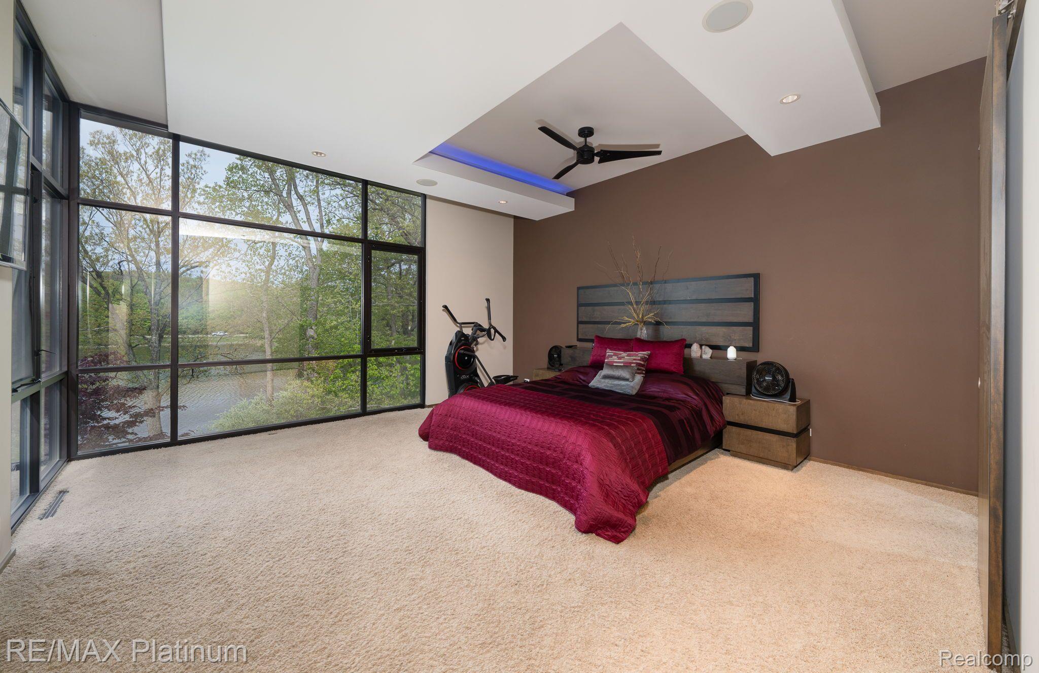 8419 RIVERWALK Drive