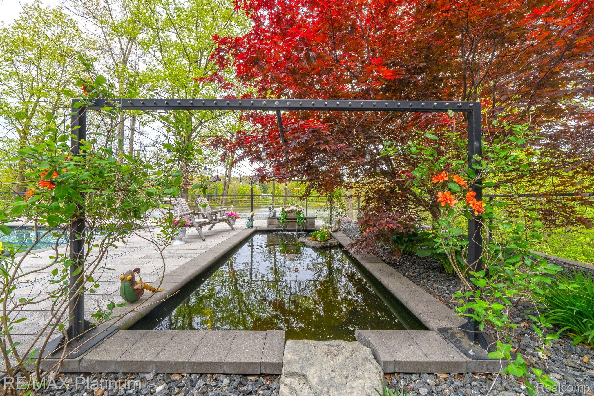 8419 RIVERWALK Drive