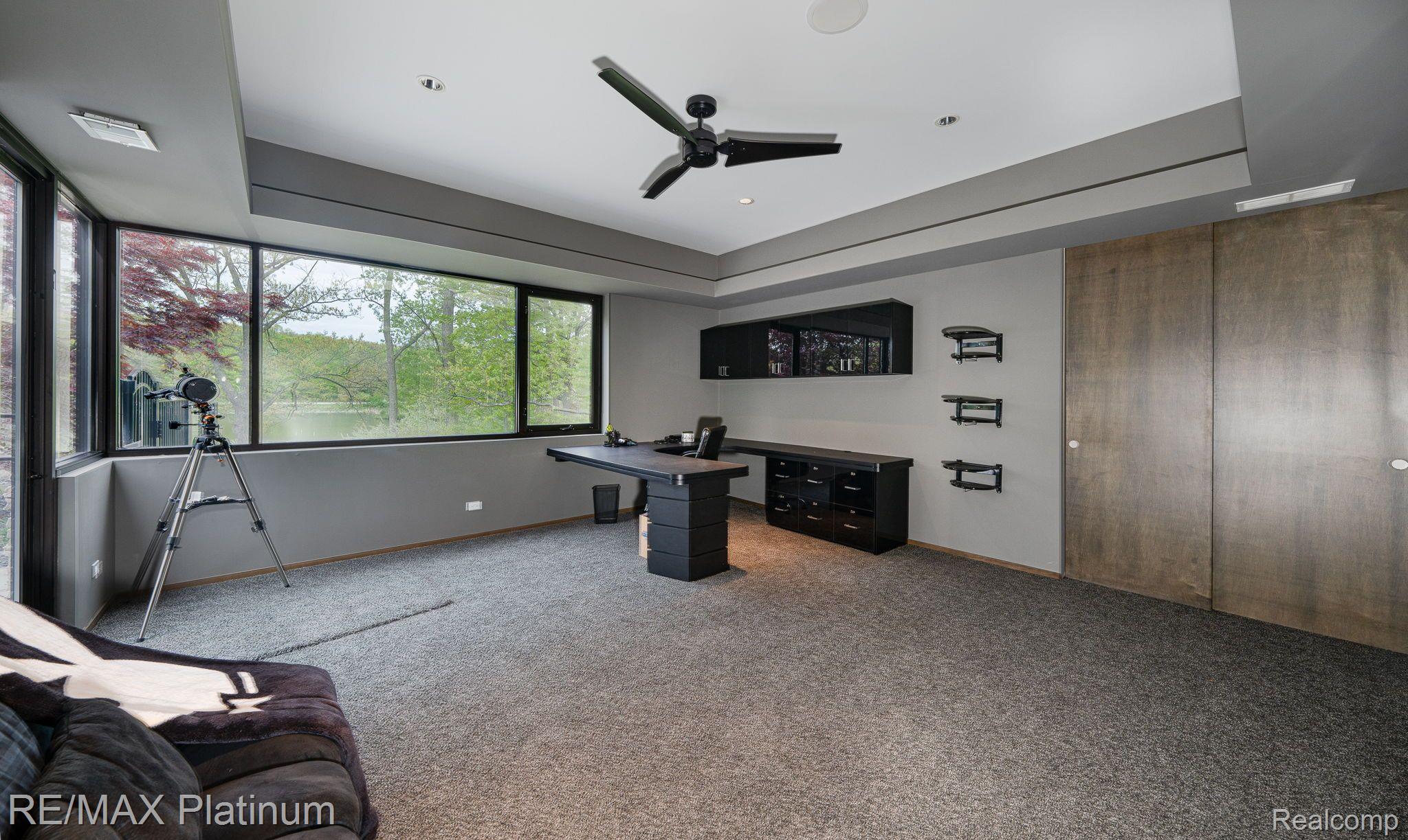 8419 RIVERWALK Drive