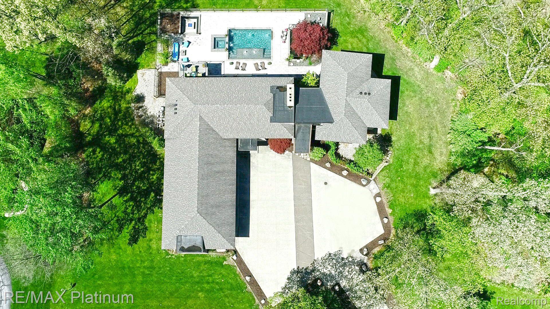 8419 RIVERWALK Drive