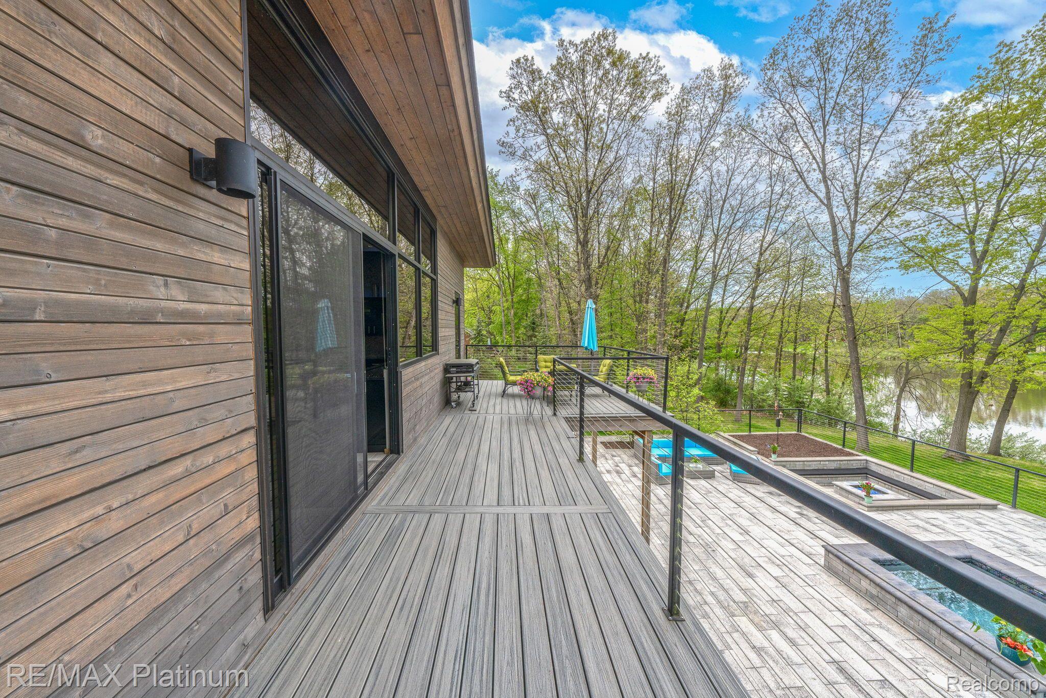 8419 RIVERWALK Drive