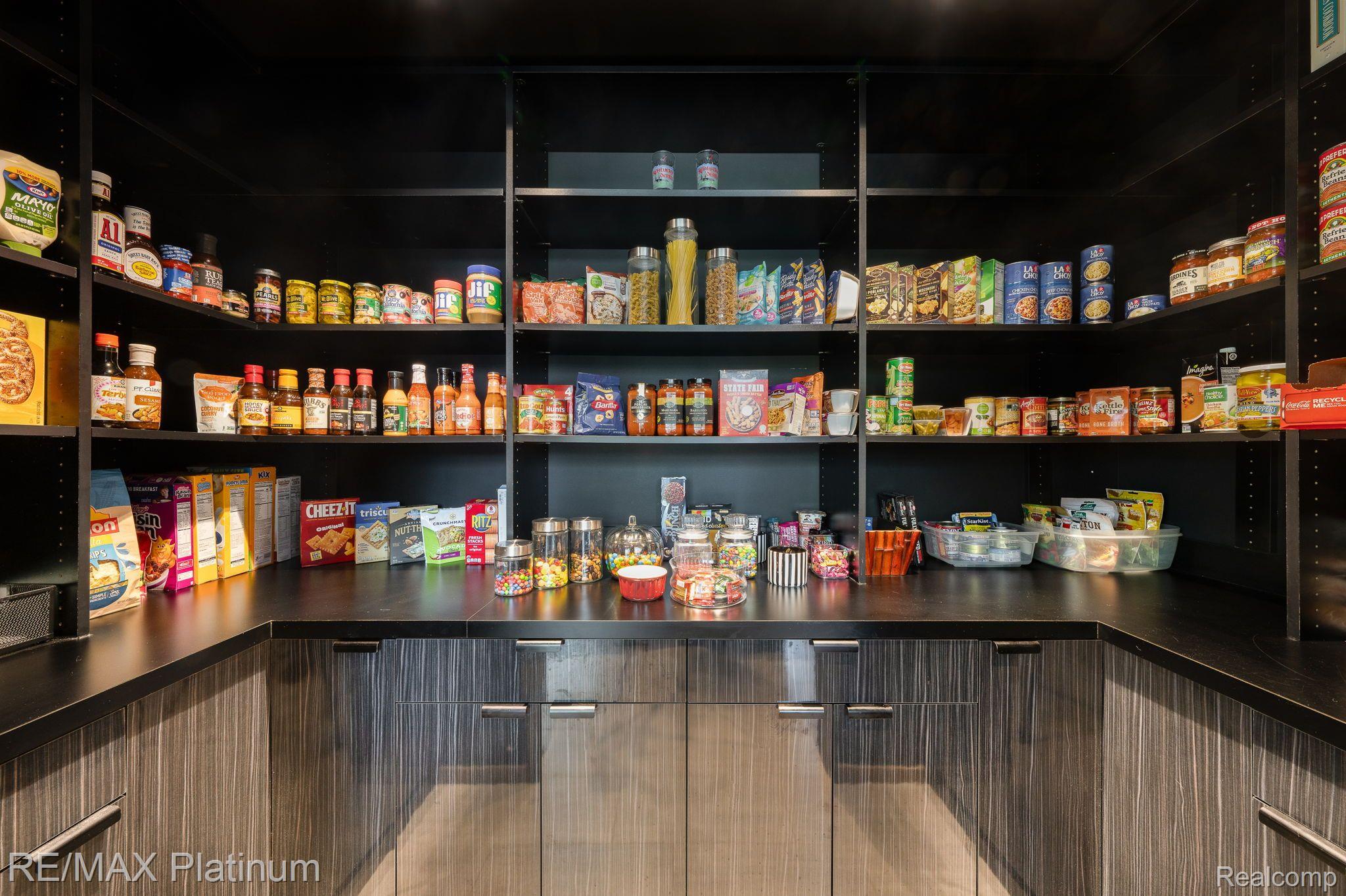 8419 RIVERWALK Drive