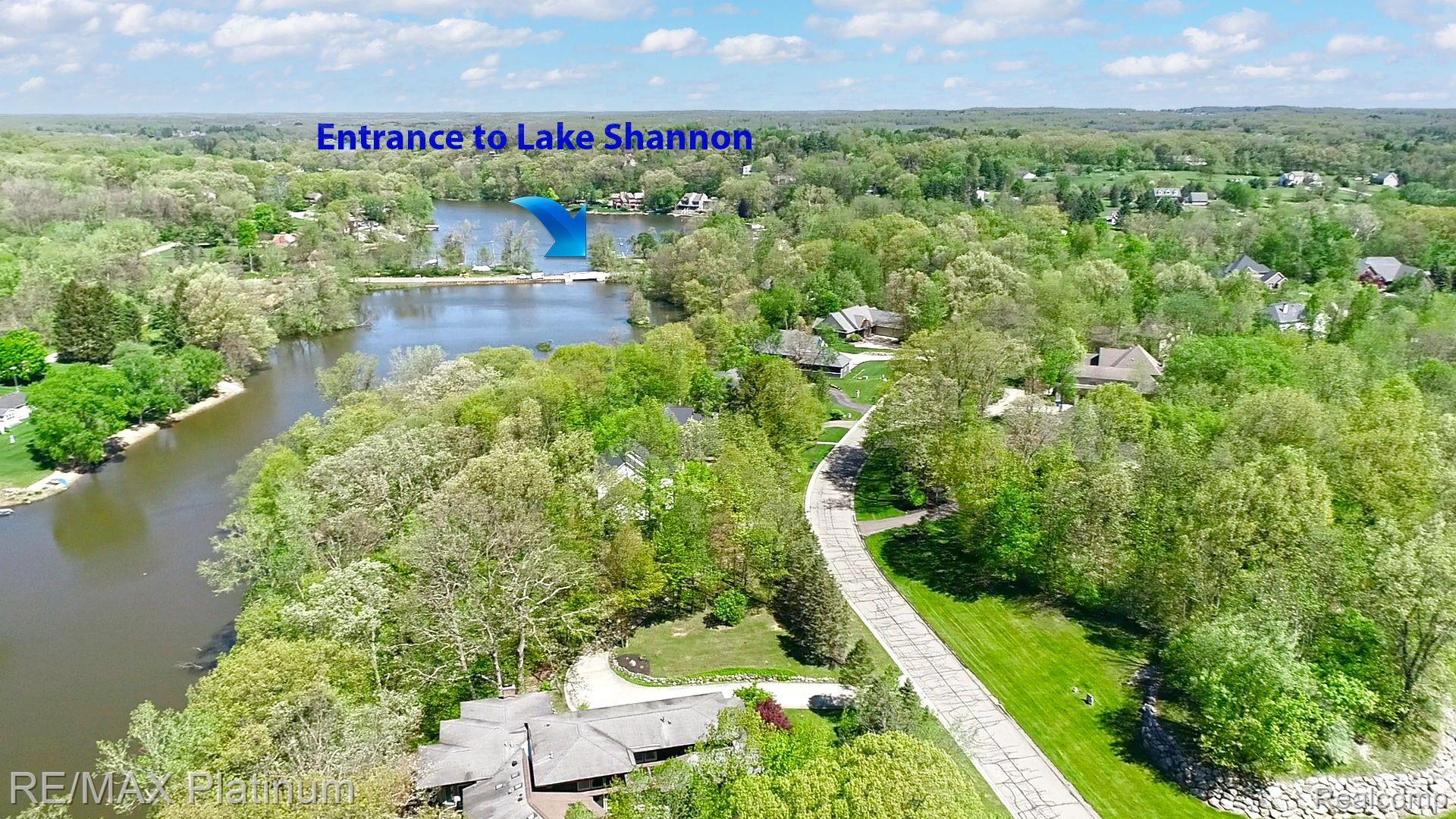 8419 RIVERWALK Drive