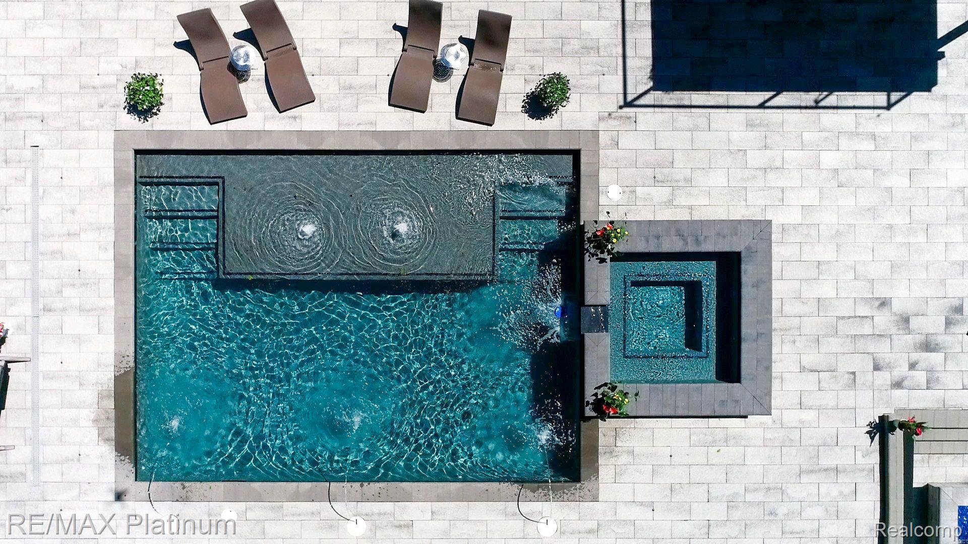 8419 RIVERWALK Drive