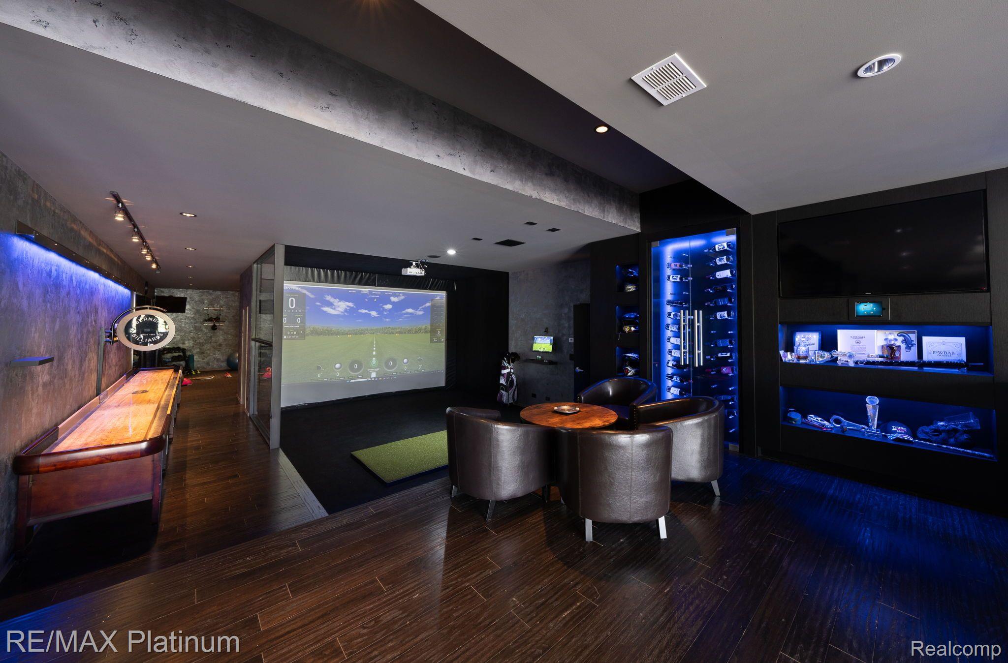 8419 RIVERWALK Drive