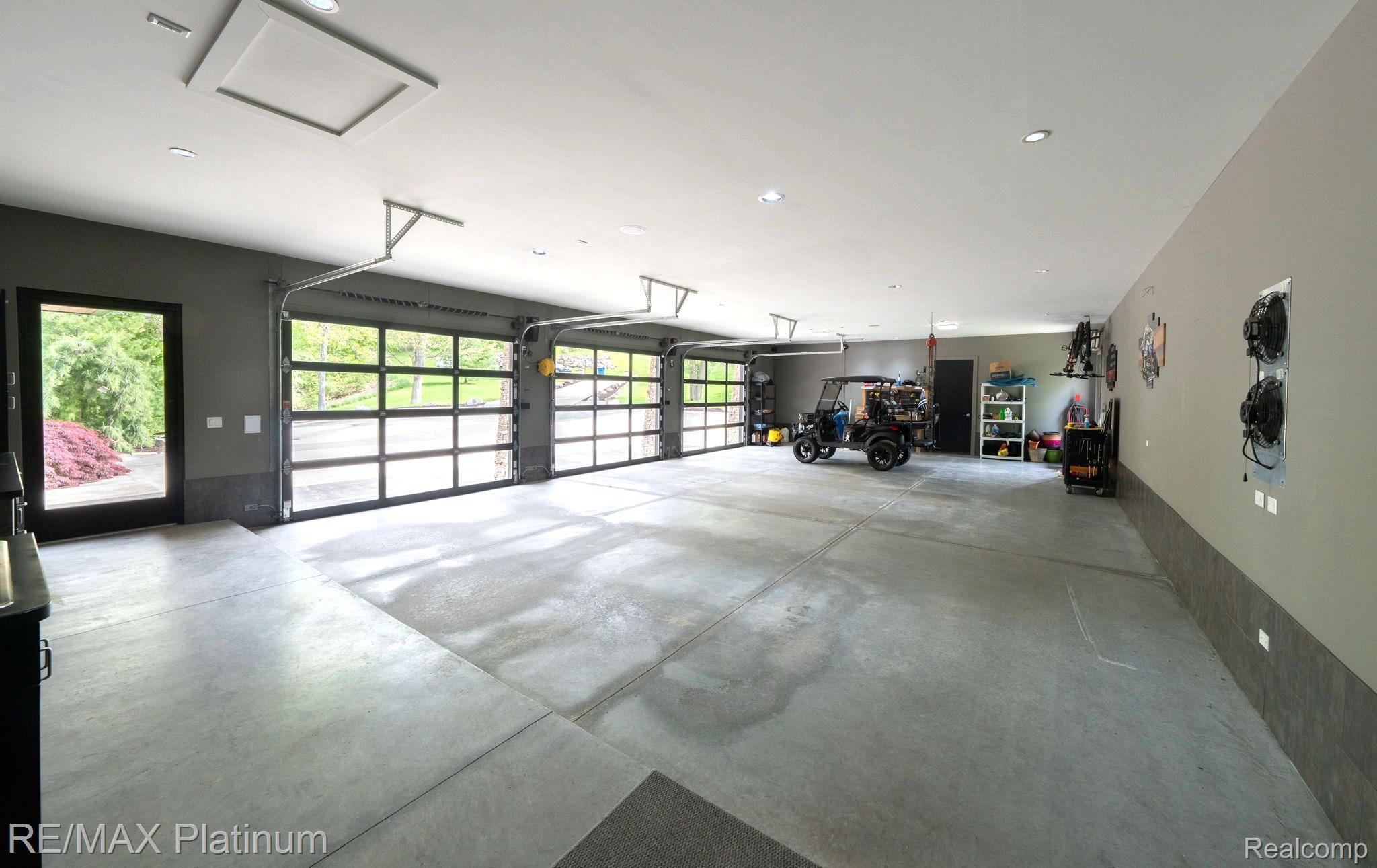 8419 RIVERWALK Drive