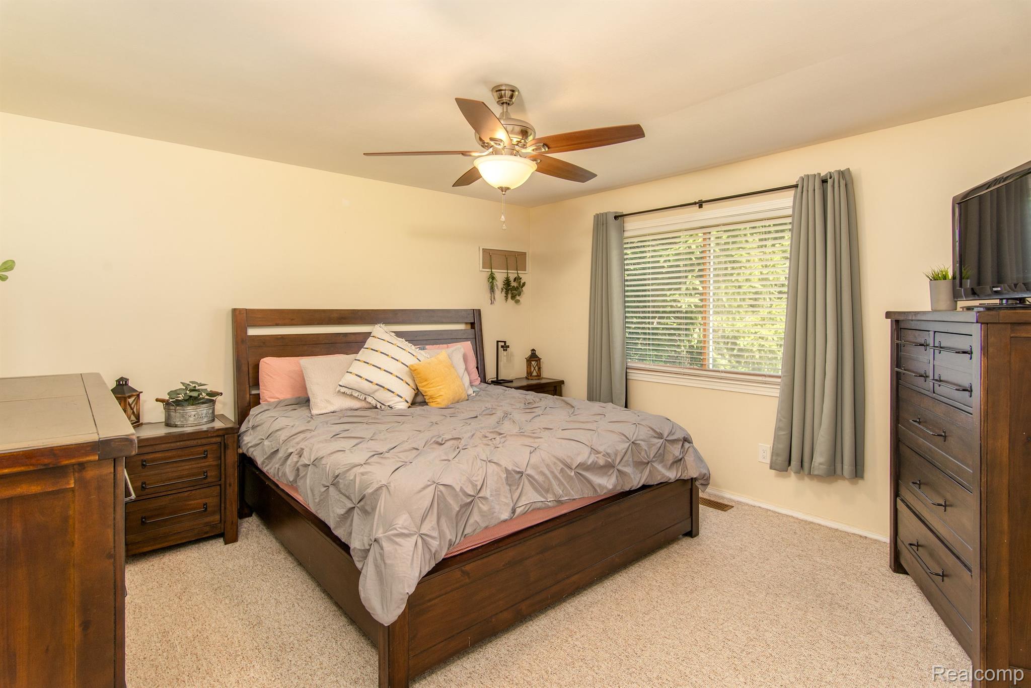 175 FONRO Drive