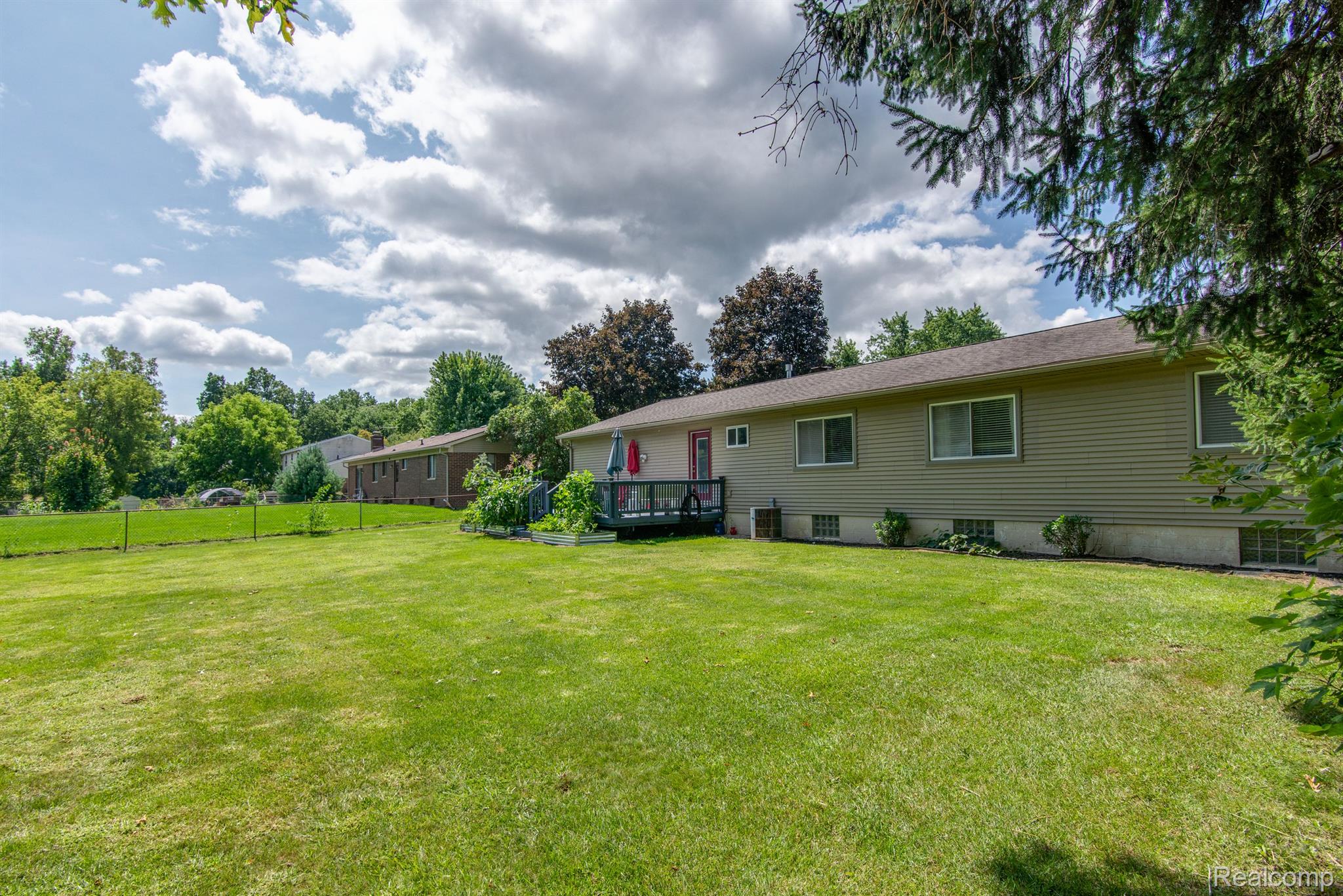 175 FONRO Drive