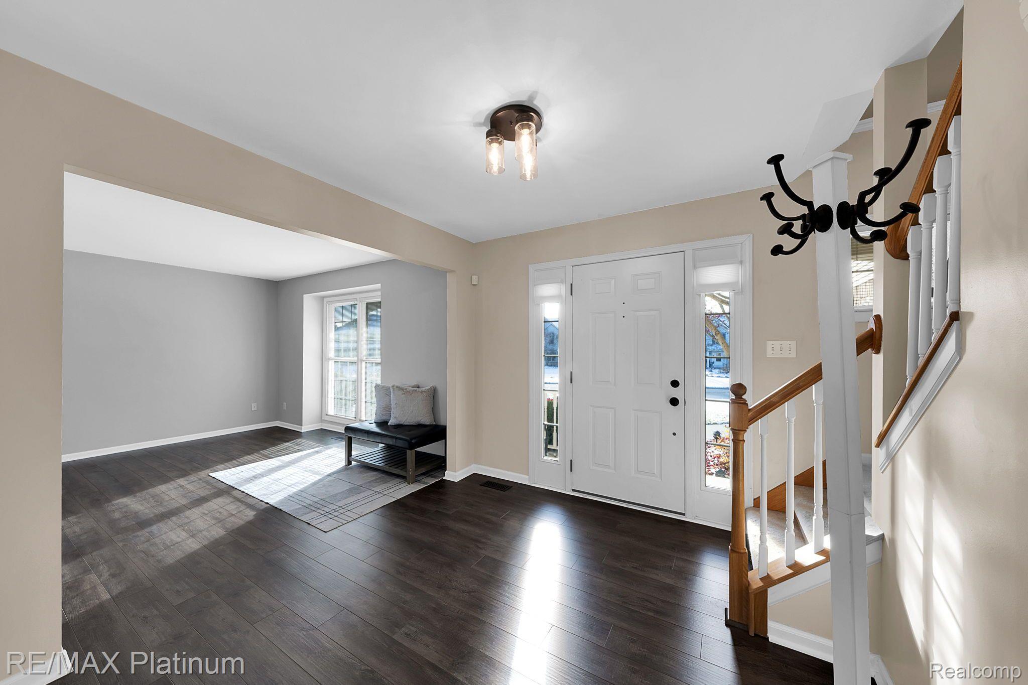 5019 Oak Bluff Court