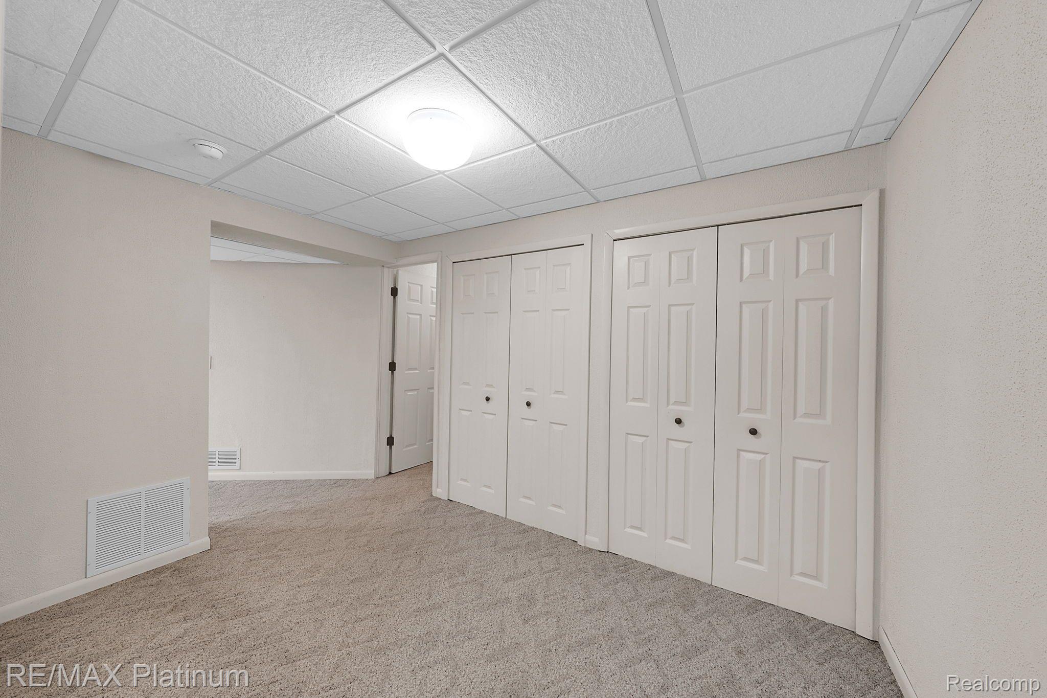 5019 Oak Bluff Court